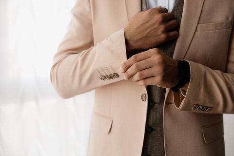 4 Key Clothing Details That Are Important for Menswear - Just White Shirts